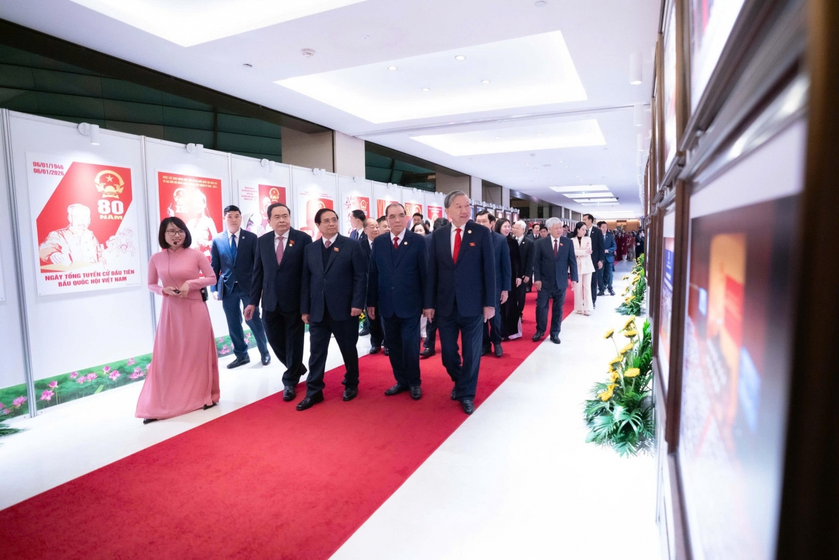 Dấu son lịch sử của quyền làm chủ nhân dân