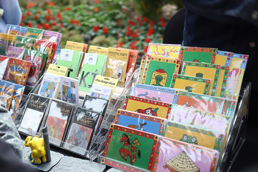 Phố đi bộ Hoàn Kiếm trở thành điểm hẹn của cộng đồng sáng tạo Hà Nội Phố đi bộ Hoàn Kiếm trở thành điểm hẹn của cộng đồng sáng tạo Hà Nội