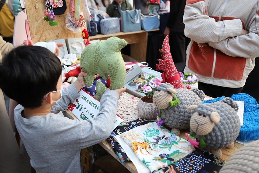 Phố đi bộ Hoàn Kiếm trở thành điểm hẹn của cộng đồng sáng tạo Hà Nội Phố đi bộ Hoàn Kiếm trở thành điểm hẹn của cộng đồng sáng tạo Hà Nội