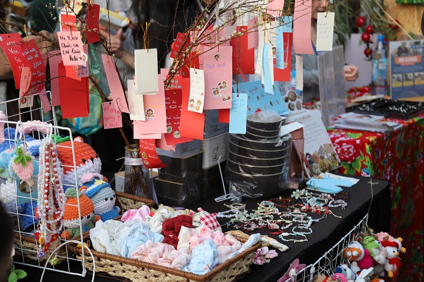 Phố đi bộ Hoàn Kiếm trở thành điểm hẹn của cộng đồng sáng tạo Hà Nội Phố đi bộ Hoàn Kiếm trở thành điểm hẹn của cộng đồng sáng tạo Hà Nội