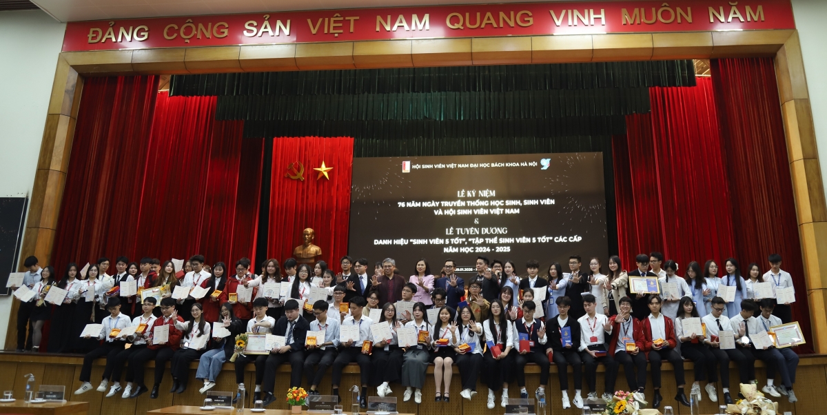 'Sinh viên 5 tốt' hội tụ năng lực, phẩm chất và tiêu chí cần có của một công dân số