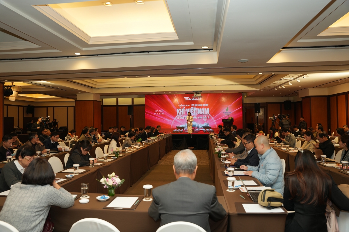 Quang cảnh diễn đàn