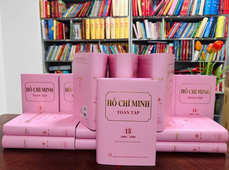 Tái bản nhiều ấn phẩm đặc biệt chào mừng Đại hội Đảng lần thứ XIV