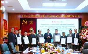 TÜV SÜD trao chứng nhận quốc tế cho các dòng sản phẩm chiếu sáng chủ lực của Rạng Đông