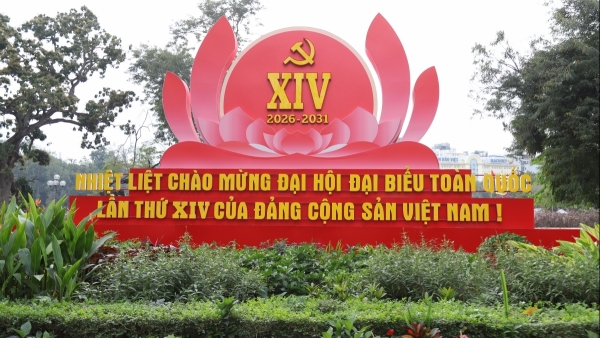 Hà Nội rực rỡ cờ hoa chào mừng Đại hội XIV của Đảng