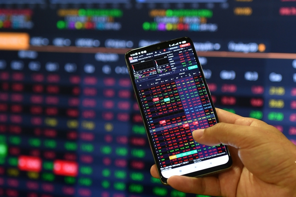 Nhận định phiên giao dịch ngày 23/1: VN-Index nhiều khả năng tiếp tục điều chỉnh giằng co