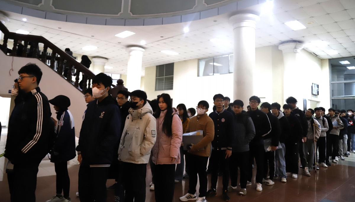 Hàng nghìn thí sinh tham gia Kỳ thi đánh giá tư duy “tranh suất” vào các trường uy tín