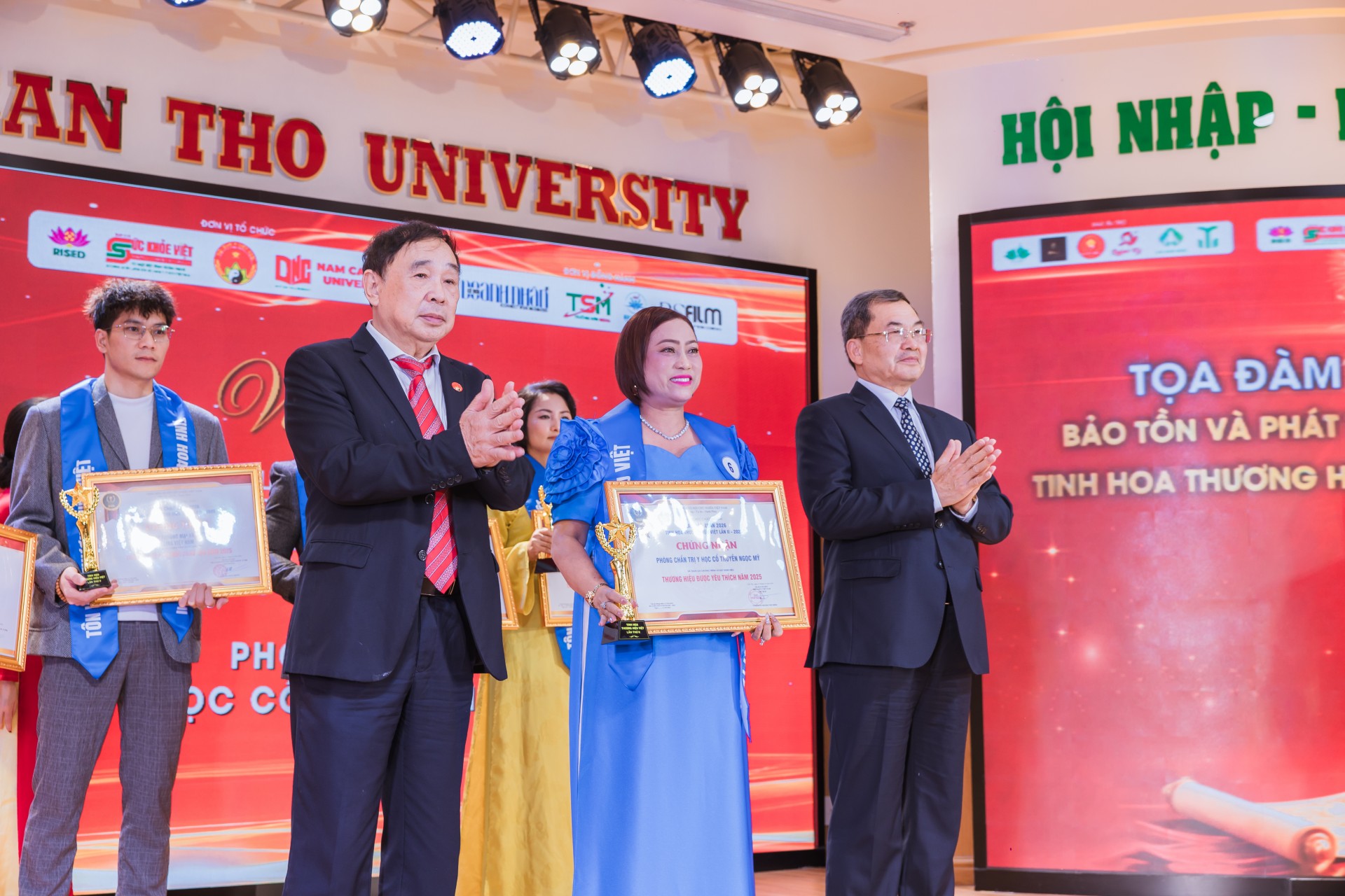 Gala Chào xuân 2026 - “Tinh hoa Thương hiệu Việt” lần thứ II: Diễn đàn kết nối tri thức và tôn vinh thương hiệu Việt