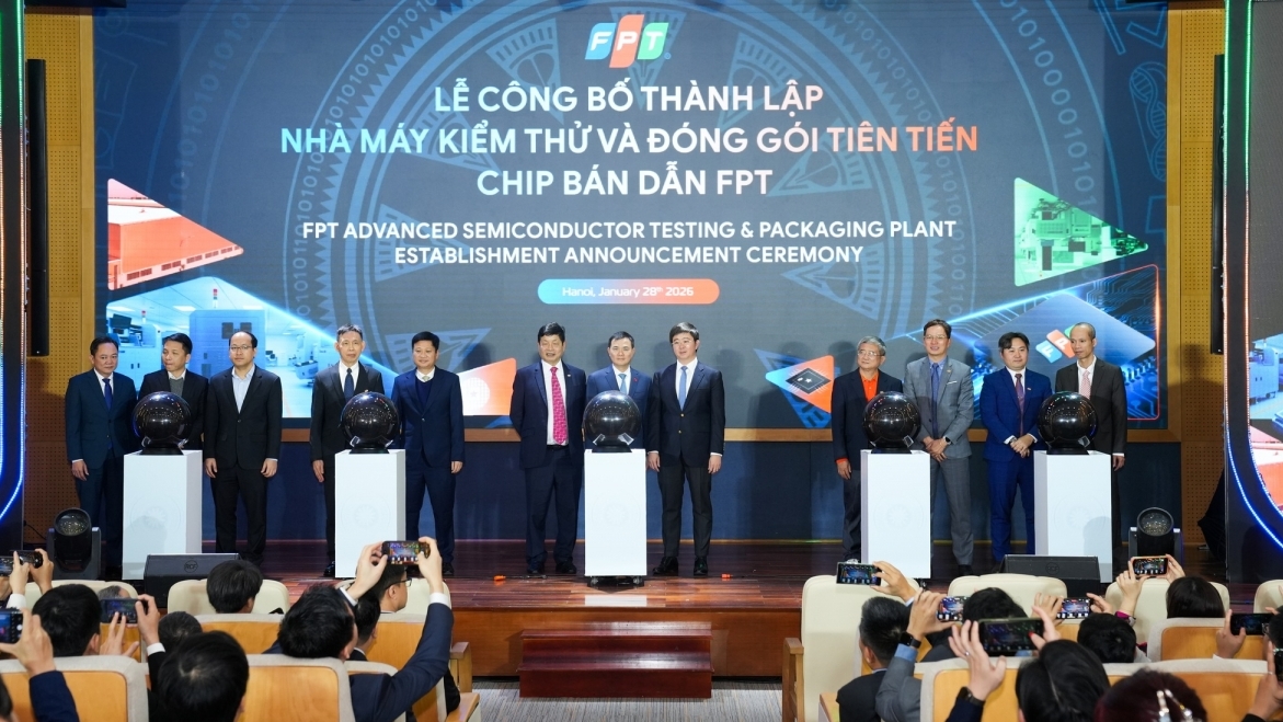 FPT thành lập nhà máy kiểm thử, đóng gói chip bán dẫn đầu tiên do người Việt làm chủ