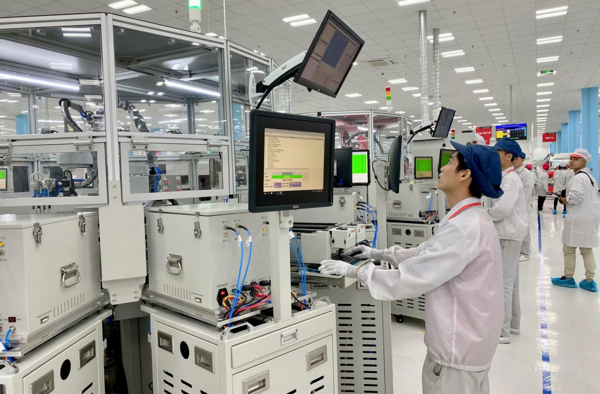 Khoa học công nghệ trong phát triển lực lượng sản xuất mới và mô hình hợp tác công - tư