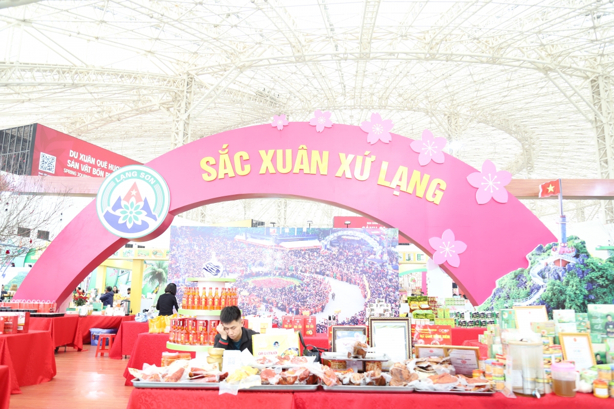 Đi sắm ‘của ngon, vật lạ’ ở Hội chợ Mùa Xuân 2026