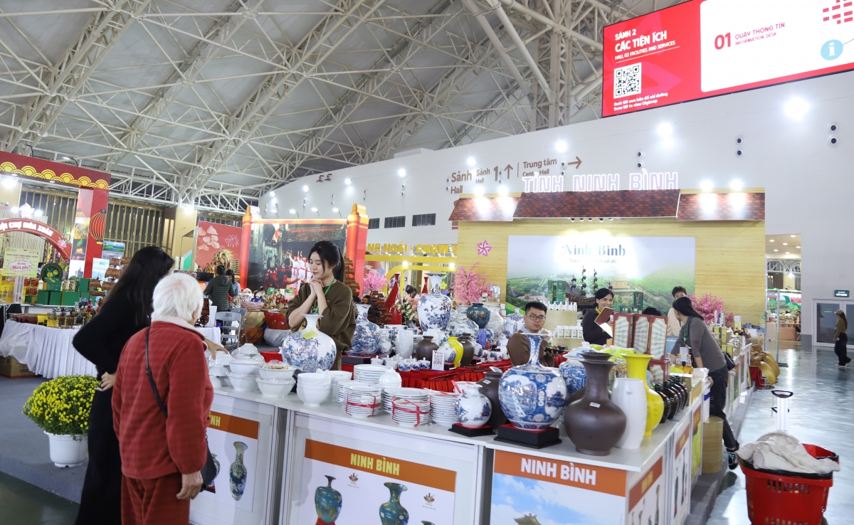 Đi sắm ‘của ngon, vật lạ’ ở Hội chợ Mùa Xuân 2026