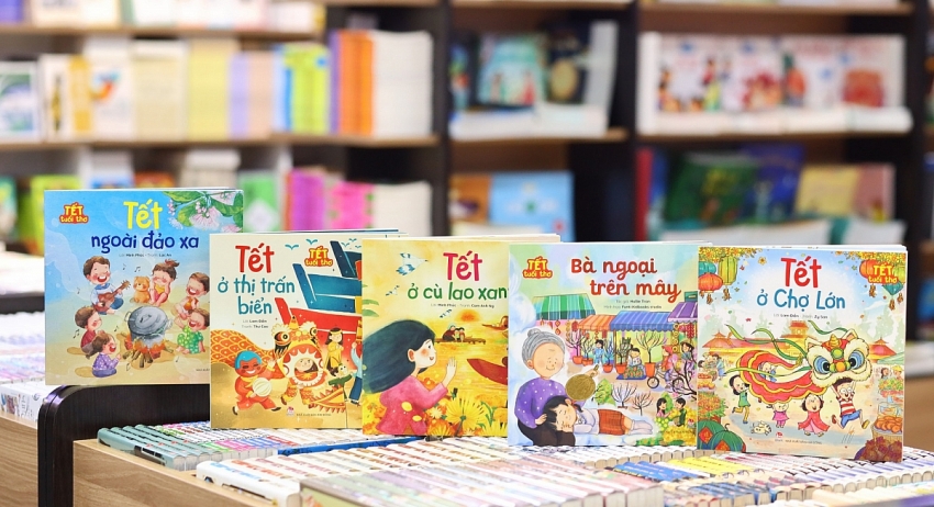 Sách Tết rộn ràng sắc xuân, lan tỏa giá trị văn hóa Việt