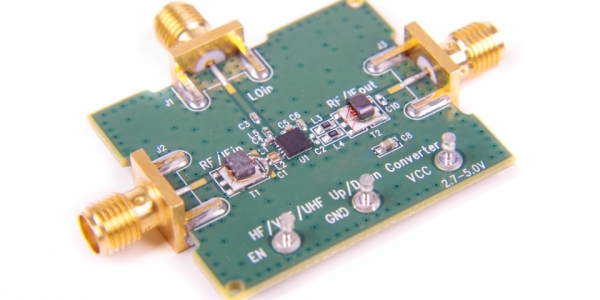 Chia sẻ công suất cho các bộ nghịch lưu mắc song song điều khiển bởi bộ dao động ảo Andronov-Hopf