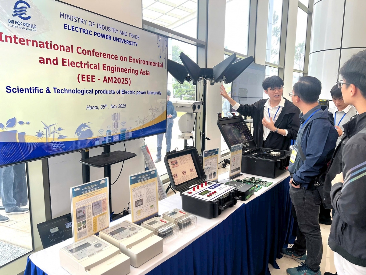 Trường Đại học Điện lực: Điểm tựa tri thức trong chuyển dịch năng lượng