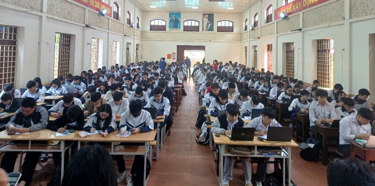 Trạng Nguyên Education phối hợp với Viện Nghiên cứu cao cấp về Toán tổ chức thi thử Toán trực tuyến