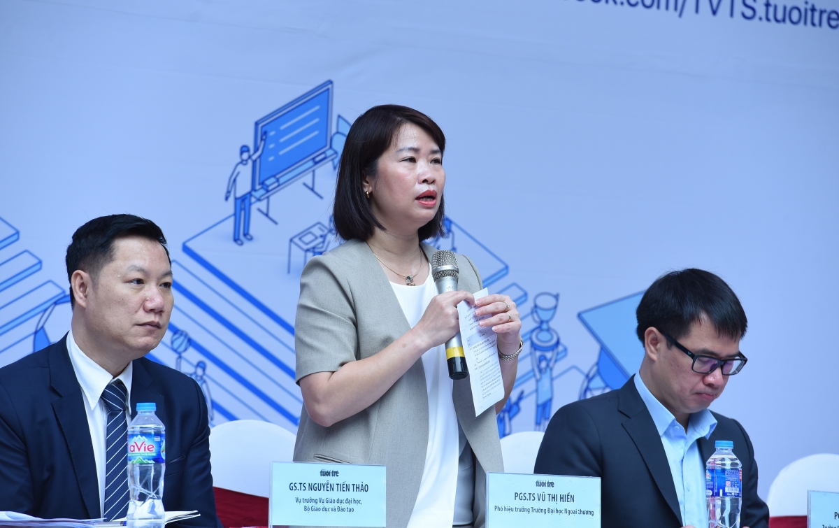 Chia sẻ ‘rút ruột gan’ của Ban Tư vấn trong Ngày hội tư vấn tuyển sinh - hướng nghiệp 2026