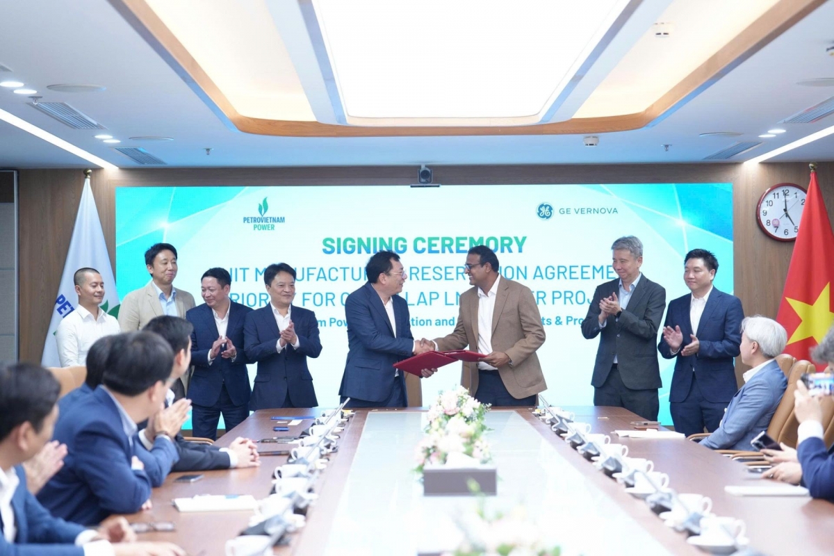 Lễ ký thoải thuận cung cấp tuabin khí và máy phát điện giữa PV Power và GE Vernova