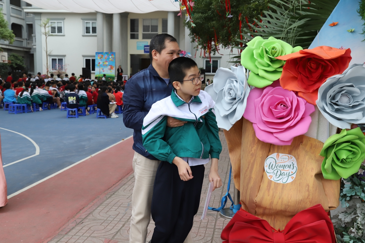 Hàng nghìn học sinh tiểu học tại Hà Nội háo hức tranh tài ở Kỳ thi Hội