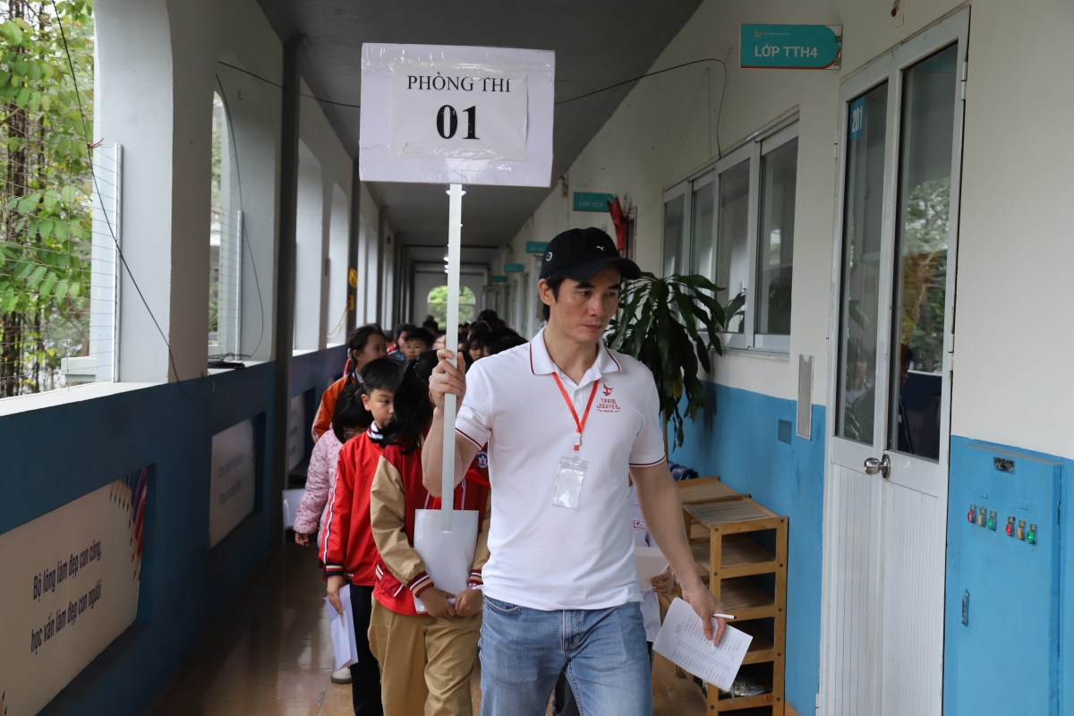 Hàng nghìn học sinh tiểu học tại Hà Nội háo hức tranh tài ở Kỳ thi Hội