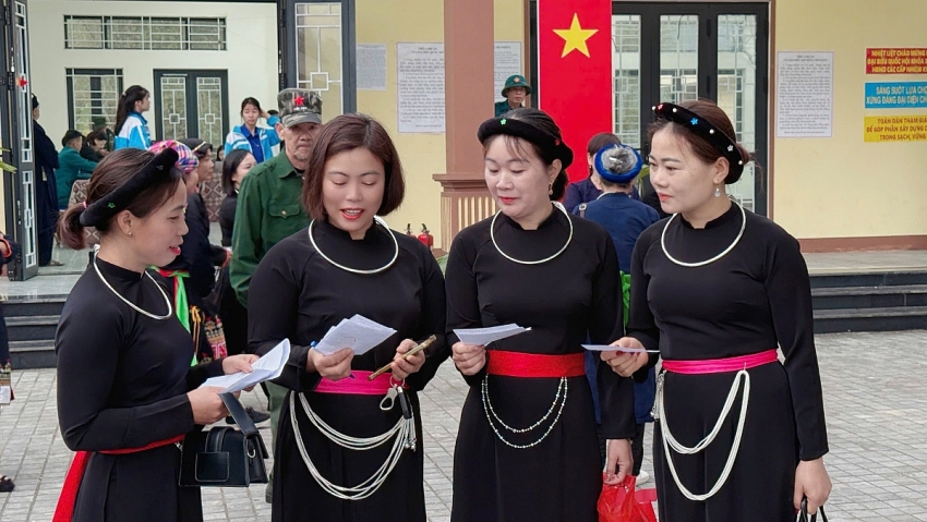 Cử tri phường Phan Đình Phùng (Thái Nguyên) nô nức tham gia ngày hội bầu cử