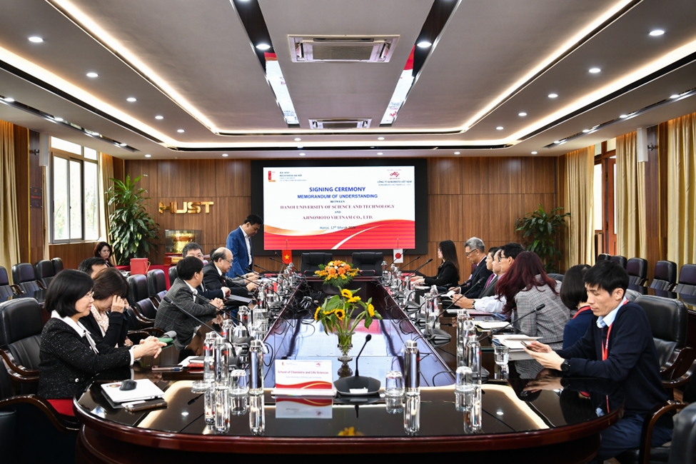 Toàn cảnh lễ ký kết