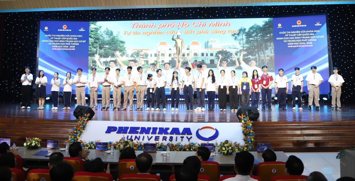 Sức sáng tạo của học sinh Việt Nam bùng nổ qua 242 dự án nghiên cứu khoa học