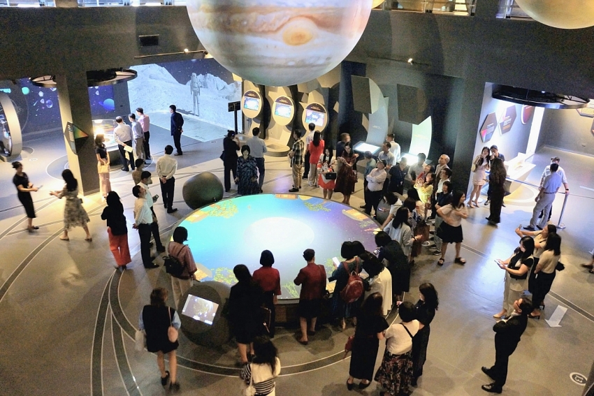 Các nhà khoa học VUSTA cùng VNSC trao đổi về phát triển công nghiệp vũ trụ tại Việt Nam