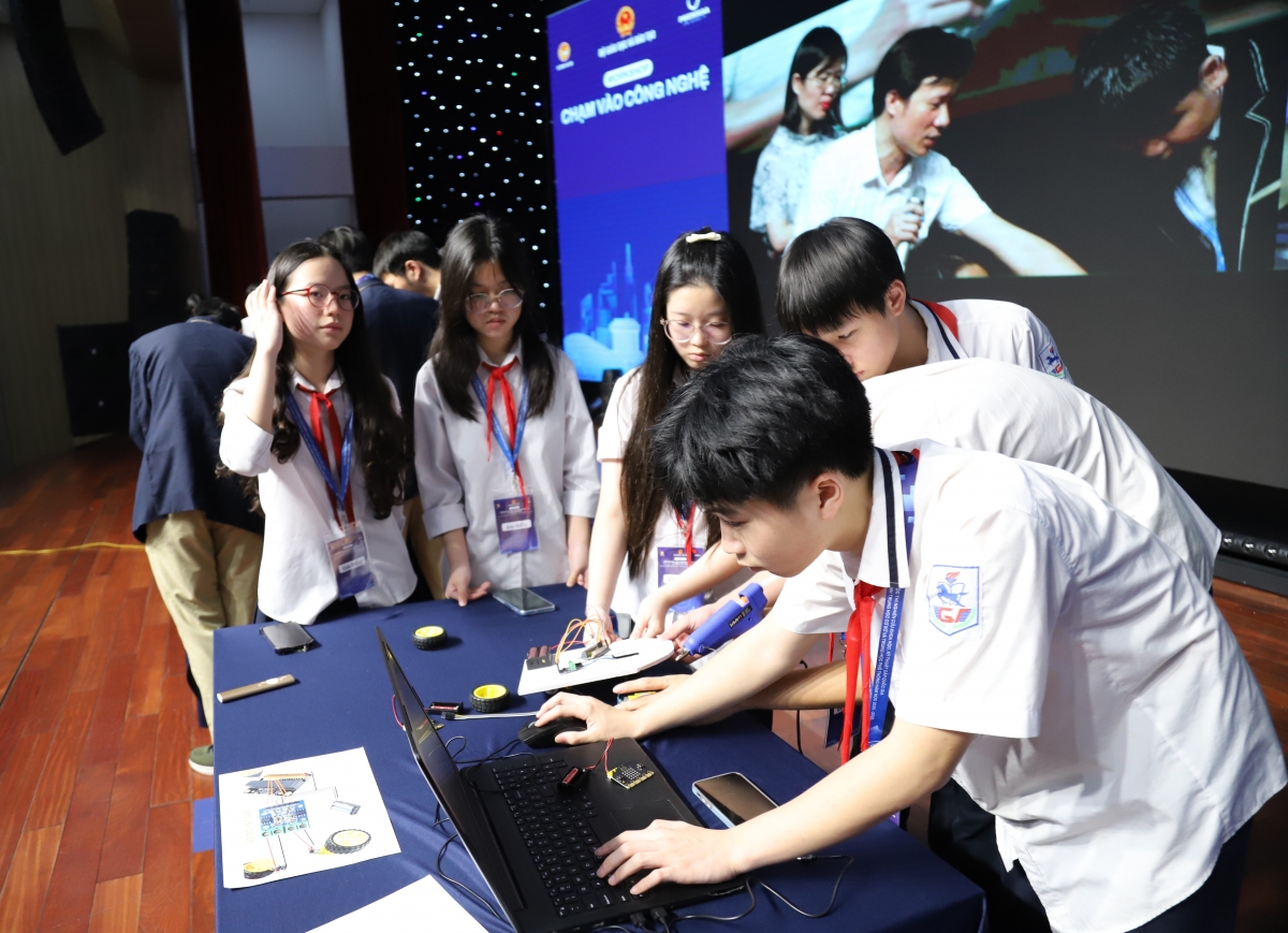 Nuôi dưỡng tài năng STEM ngay từ tiểu học