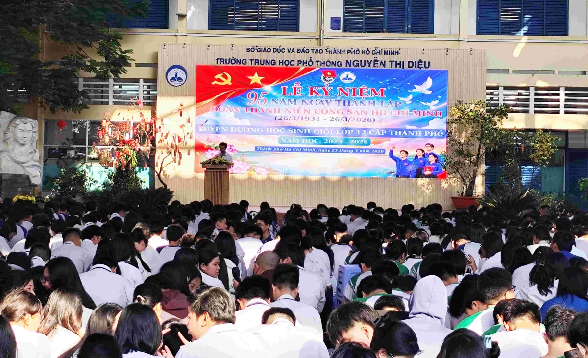 Tuổi trẻ Trường THPT Nguyễn Thị Diệu tiếp nối truyền thống vẻ vang của Đoàn TNCS Hồ Chí Minh