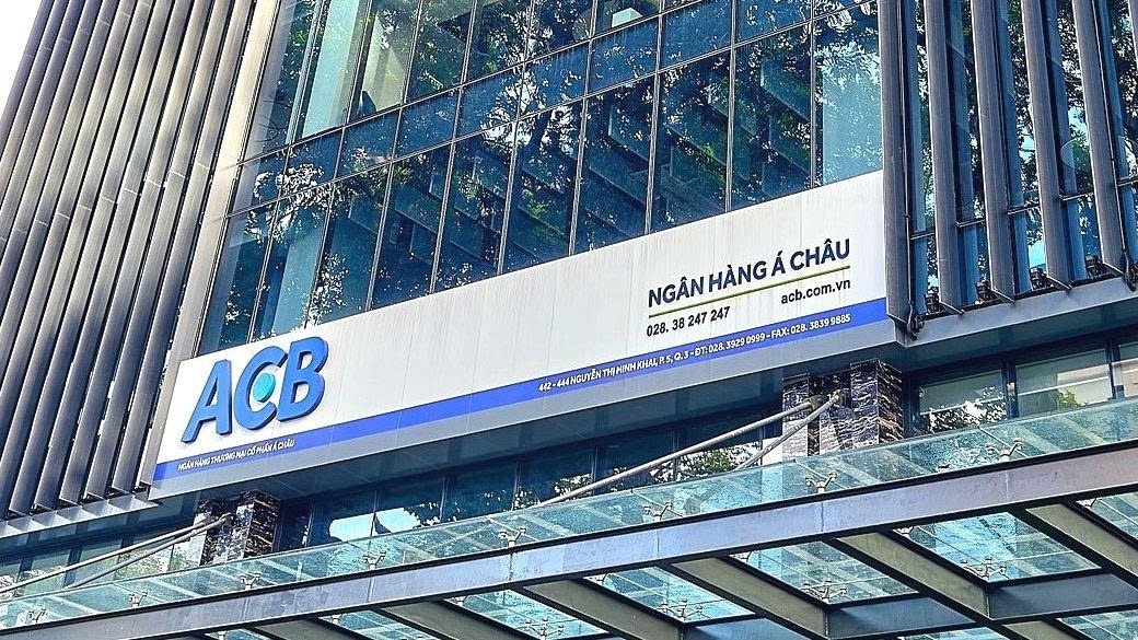 Bán bảo hiểm mang về nguồn thu lớn cho ngân hàng năm 2025