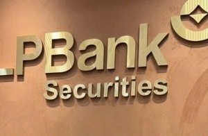 Chứng khoán LPBank đề xuất vay hàng nghìn tỷ đồng từ cổ đông chiến lược