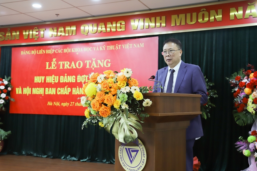 VUSTA trao Huy hiệu Đảng cho 35 đảng viên, triển khai nhiệm vụ trọng tâm Quý II/2026