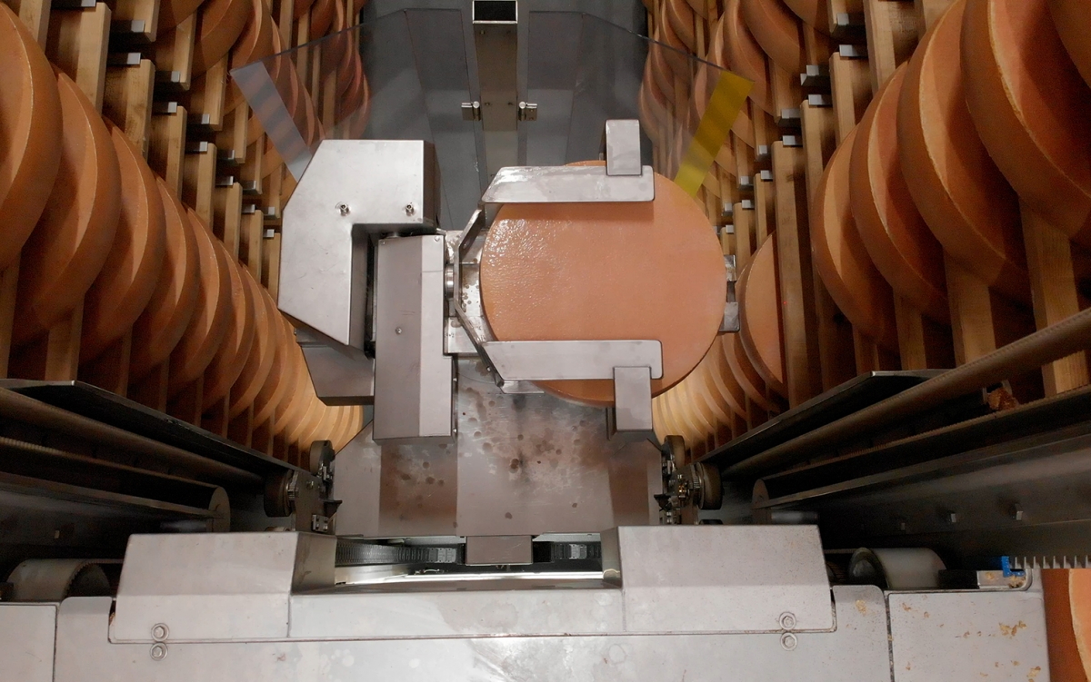 AI giám sát quá trình làm chín phô mai