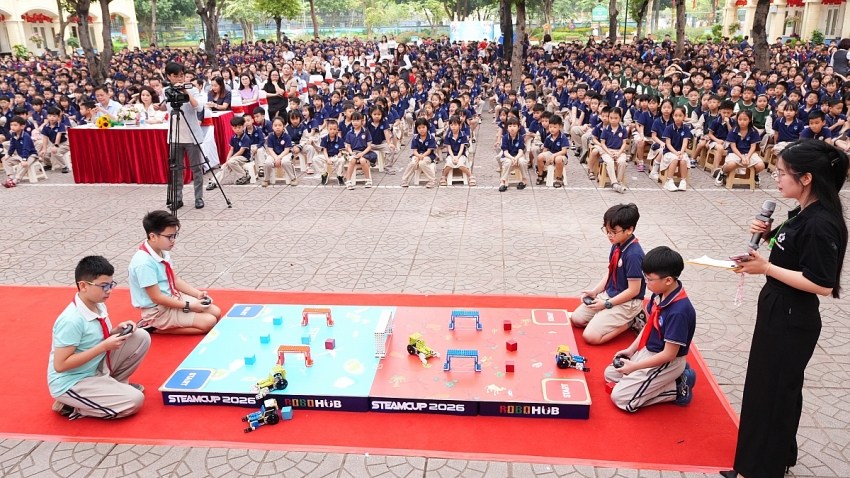ROBOHUB Vietnam đồng hành cùng Trường Tiểu học Trung Yên tổ chức Ngày hội AI, STEM và Robotics