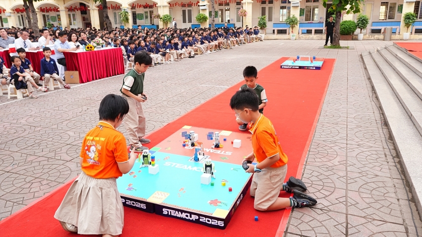 ROBOHUB Vietnam đồng hành cùng Trường Tiểu học Trung Yên tổ chức Ngày hội AI, STEM và Robotics