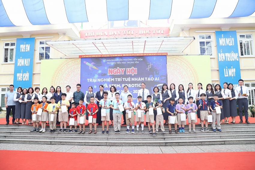 ROBOHUB Vietnam đồng hành cùng Trường Tiểu học Trung Yên tổ chức Ngày hội AI, STEM và Robotics