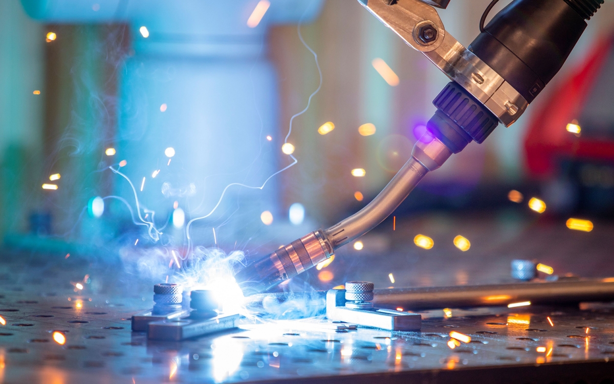 Thúc đẩy sản xuất thông minh bằng robot tự hành và hệ sinh thái số