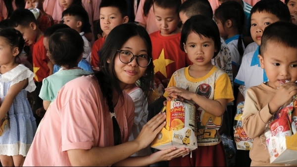 Sự kiện“Ánh Hồng” - Hành trình cho em vươn tới ước mơ