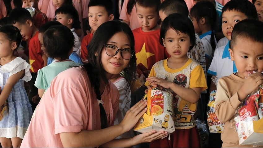 Sự kiện“Ánh Hồng” - Hành trình cho em vươn tới ước mơ