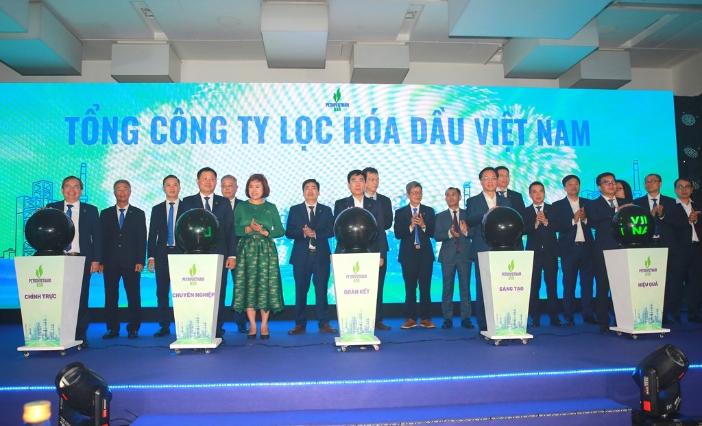 Ban lãnh đạo Petrovietnam, BSR thực hiện nghi thức chuyển đổi BSR trở thành Tổng công ty Lọc hóa dầu Việt Nam