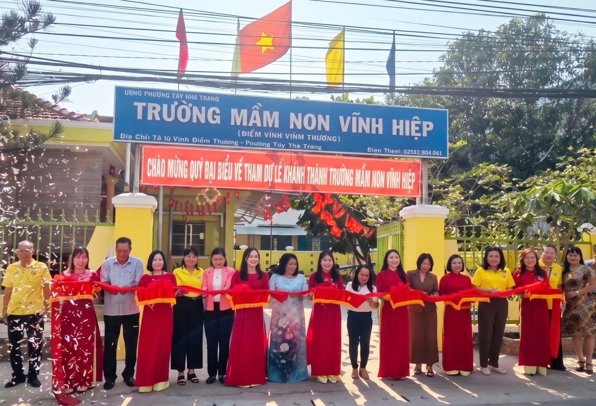 Tiếp thêm động lực tinh thần cho Trường mầm non Vĩnh Hiệp, Khánh Hòa
