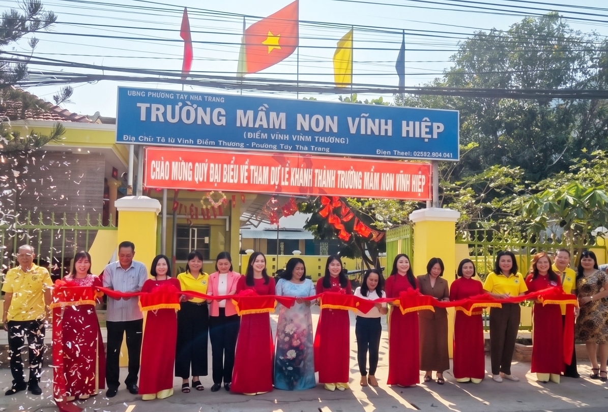 Tiếp thêm động lực tinh thần cho Trường mầm non Vĩnh Hiệp, Khánh Hòa