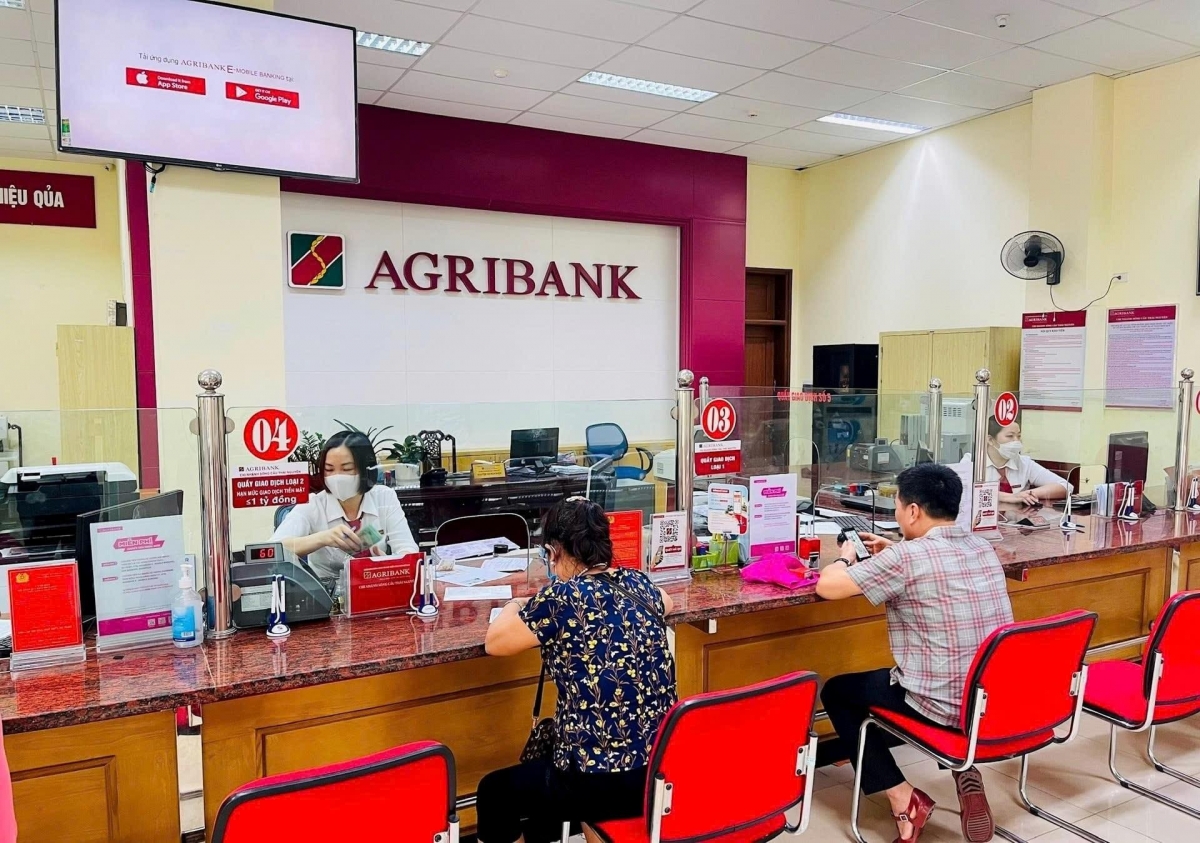 Tin tức ngân hàng nổi bật tuần qua: Agribank điều chỉnh lãi suất huy động, kỳ hạn 24 tháng cao nhất
