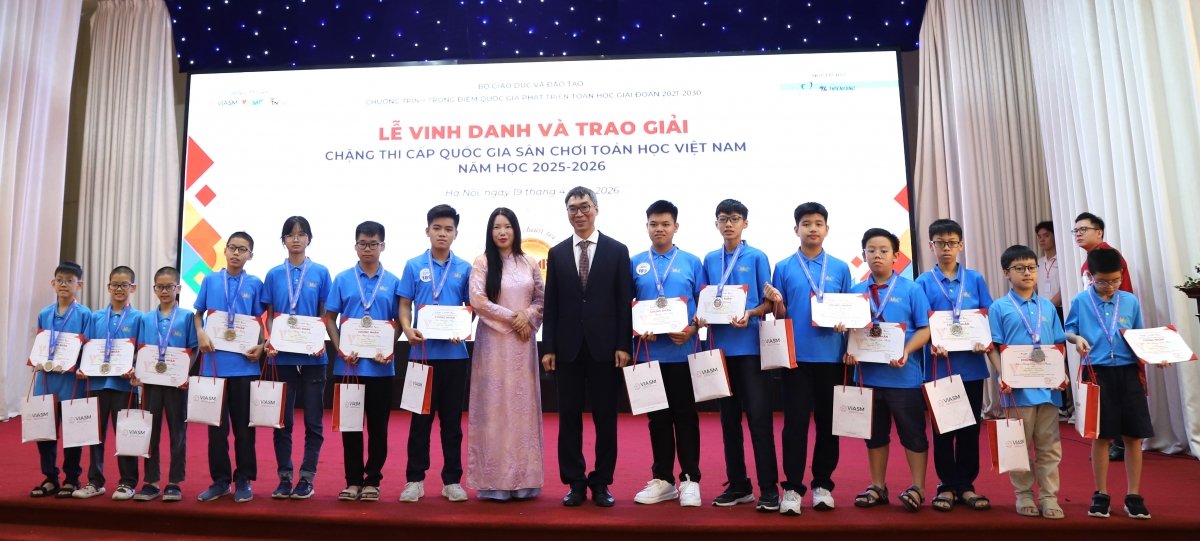 VNMF vinh danh 189 học sinh xuất sắc nhất mùa 1