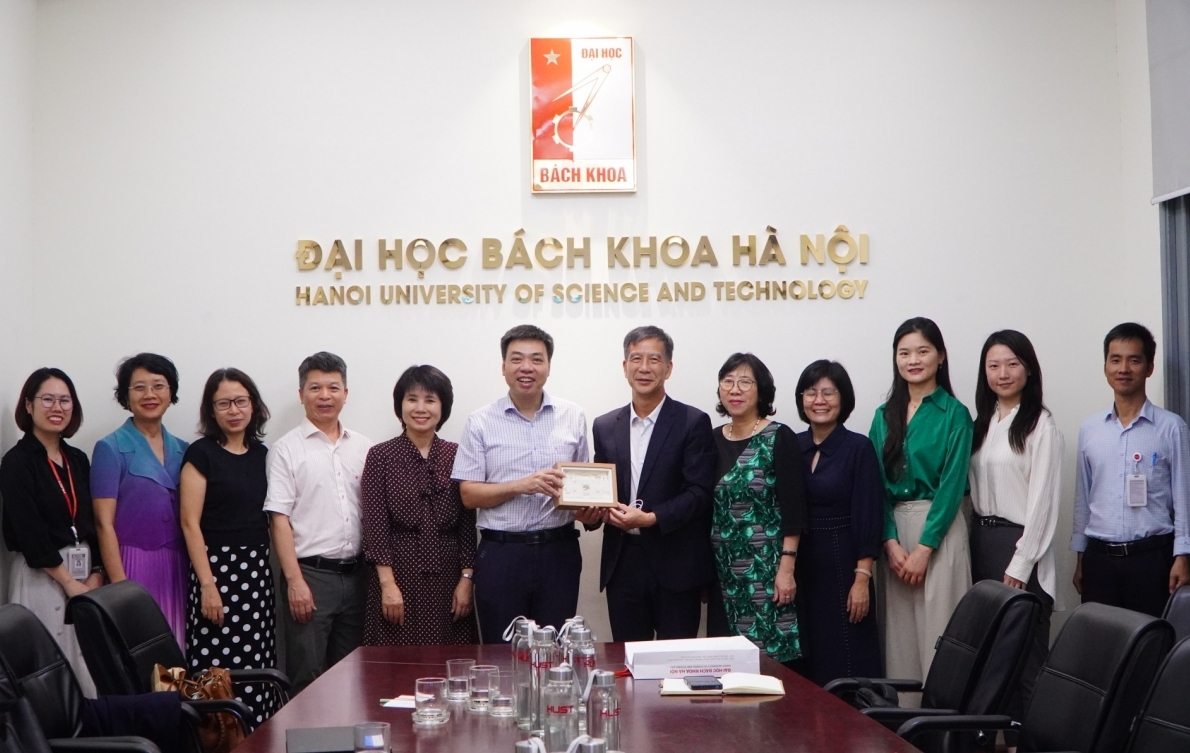 Đẩy mạnh hợp tác giáo dục, vun đắp nền tảng lâu dài quan hệ Việt - Trung