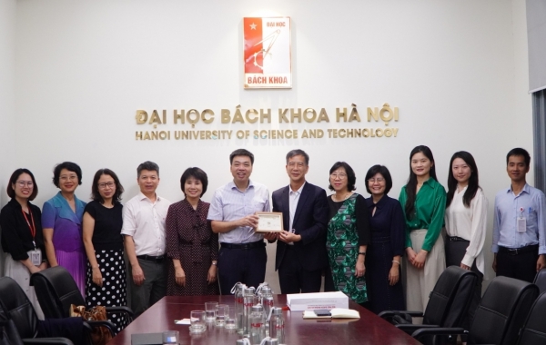 Đẩy mạnh hợp tác giáo dục, vun đắp nền tảng lâu dài quan hệ Việt - Trung