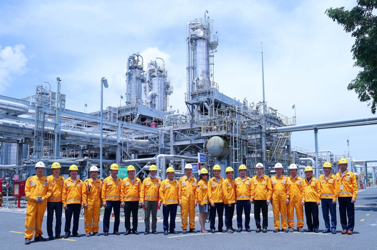 Petrovietnam - Lá chắn năng lượng đa tầng