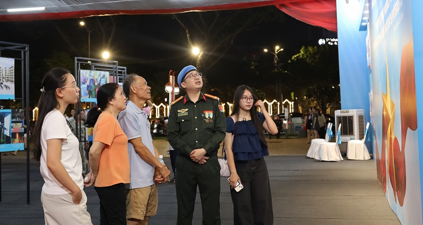 Triển lãm “80 năm An ninh nhân dân - Lá chắn thầm lặng” thu hút đông đảo công chúng