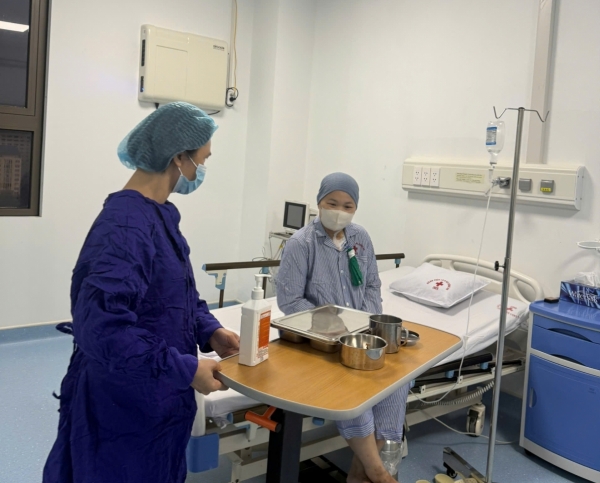 Làm chủ công nghệ ghép tế bào gốc: Hệ thống điều trị “đa lớp” mở lối sống cho bệnh nhân u lympho ác tính